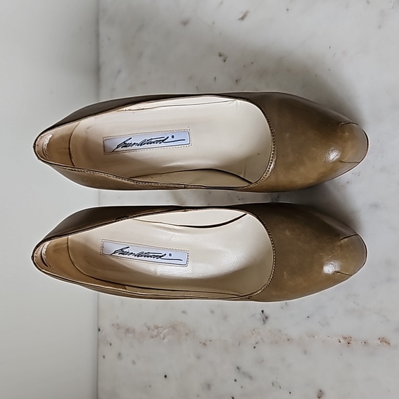 BRIAN ATWOOD: moss green leather platform heels - Picture 2 of 5